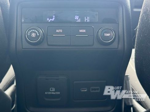 Used 2021 GMC Acadia SLE w/ Driver Convenience Package image 27