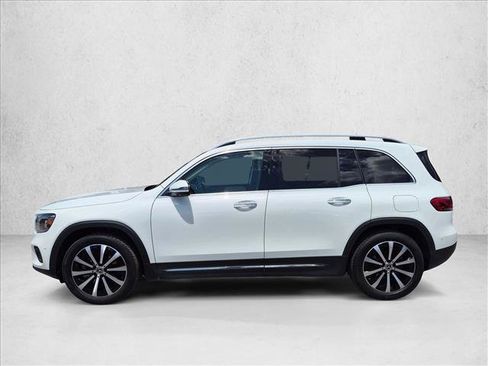Used 2022 Mercedes-Benz GLB 250 4MATIC image 9