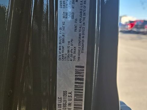 Used 2025 Jeep Gladiator Mojave image 15