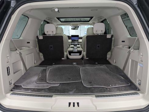 Used 2020 Lincoln Navigator Reserve w/ Luxury Package image 45