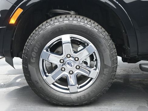 New 2025 Ford Ranger Lariat w/ Chrome Accent Package image 29