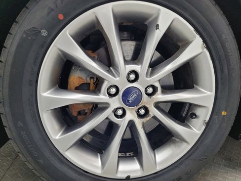 Used 2017 Ford Fusion SE w/ Fusion SE Technology Package FWD image 31