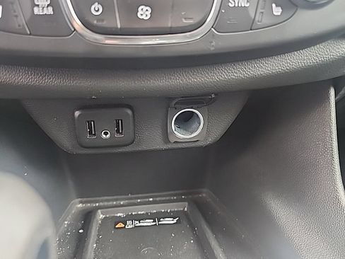 Used 2022 Chevrolet Traverse LT w/ LPO, Floor Liner Package AWD/4WD image 8