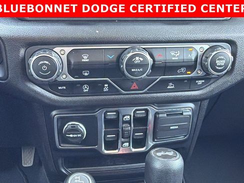 Used 2024 Jeep Wrangler Sport S image 25