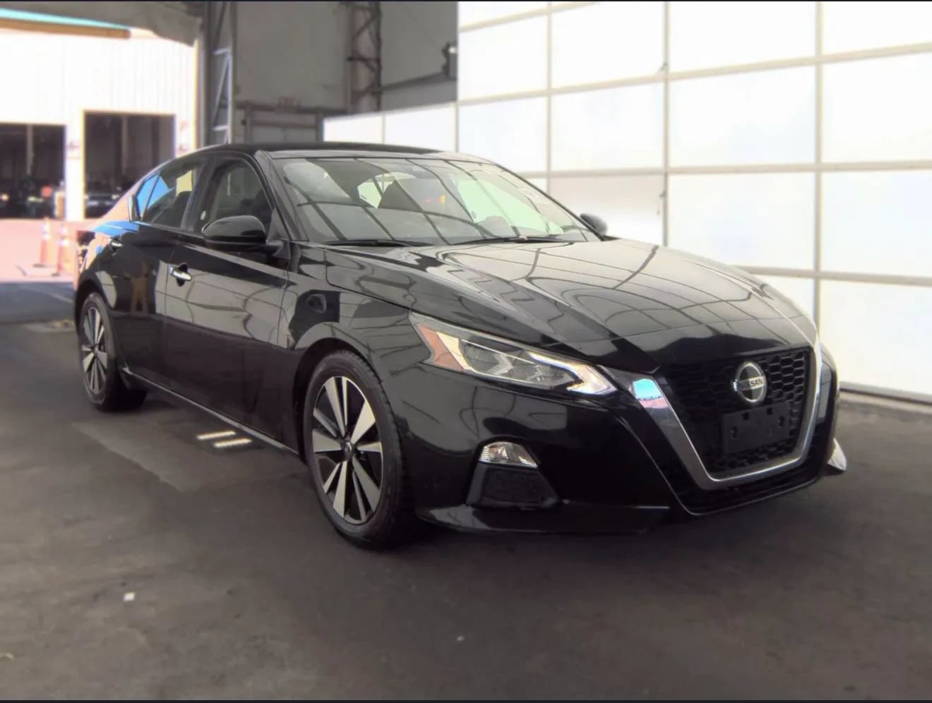 Used 2022 Nissan Altima 2.5 SV FWD image 5