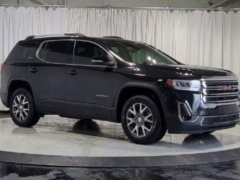 Used 2022 GMC Acadia SLT w/ LPO, Floor Liner Package FWD image 3