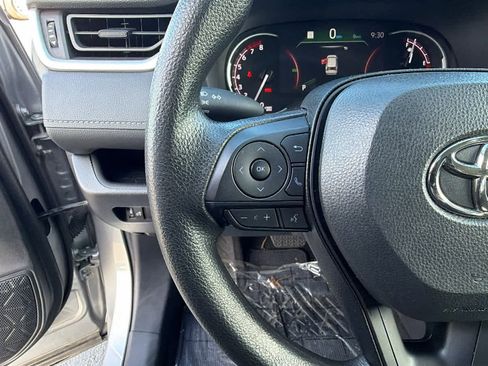 Used 2024 Toyota RAV4 XLE image 19