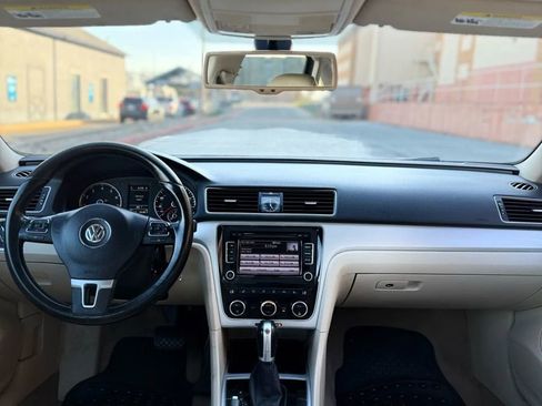 Used 2012 Volkswagen Passat 2.5 SE image 23