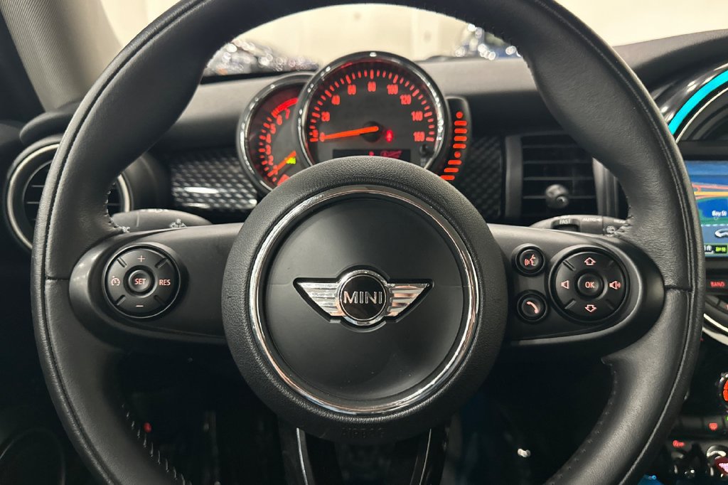 Used 2015 MINI Cooper S FWD image 25