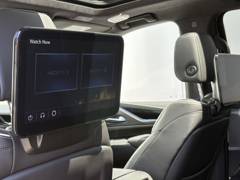 Certified 2024 Cadillac Escalade ESV V AWD/4WD image 15