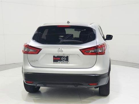 Used 2021 Nissan Rogue Sport S image 7