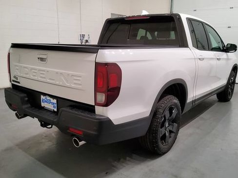 New 2026 Honda Ridgeline Black Edition image 8