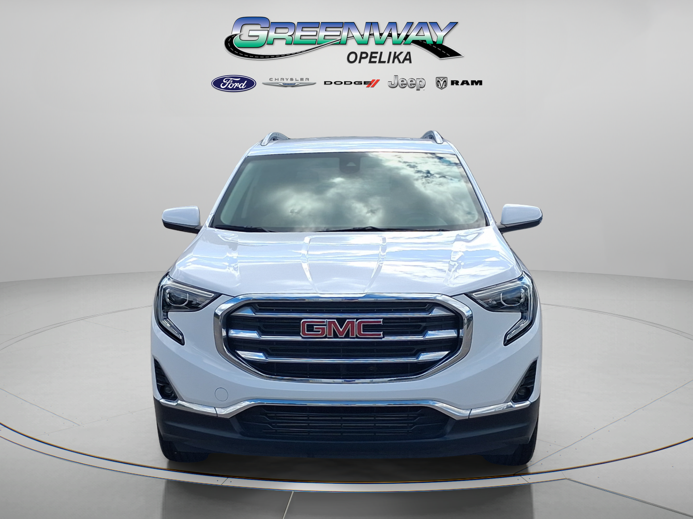 Used 2019 GMC Terrain SLT w/ Preferred Package FWD image 3
