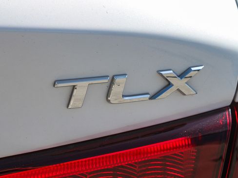 Used 2016 Acura TLX Tech image 11