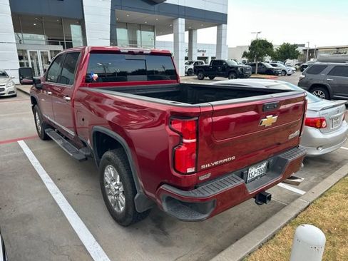 Used 2024 Chevrolet Silverado 2500 High Country w/ High Country Premium Package AWD/4WD image 4