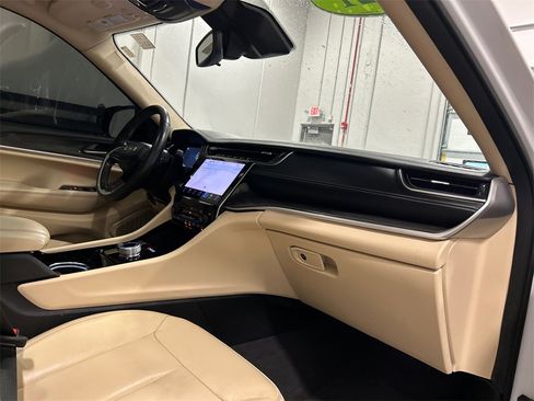 Used 2021 Jeep Grand Cherokee L Limited image 37