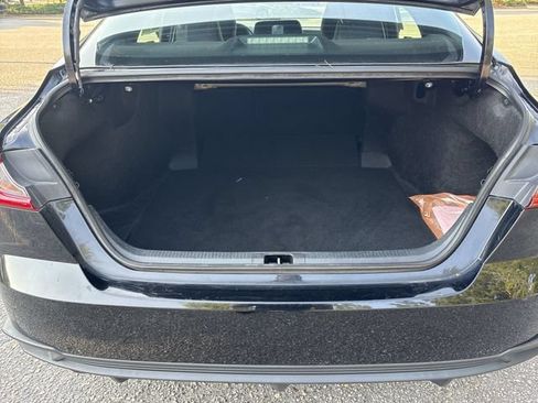 Used 2025 Toyota Camry SE FWD image 25