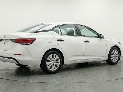 Used 2025 Nissan Sentra S image 9