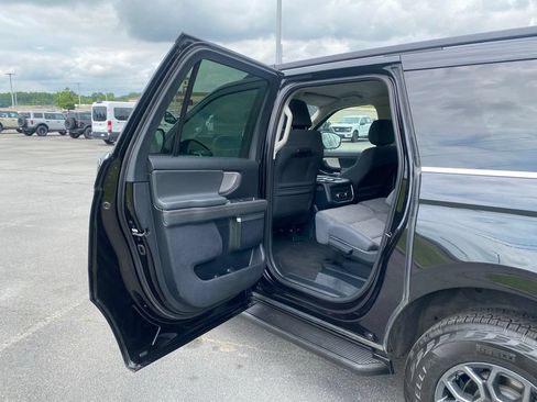 Used 2025 Ford Expedition Max Active AWD/4WD image 26