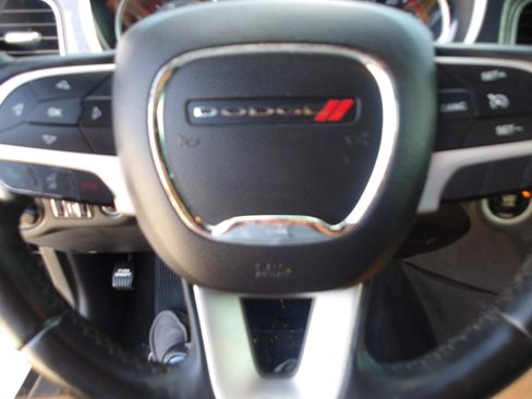 Used 2016 Dodge Charger SXT RWD image 20
