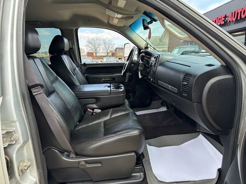 Used 2013 Chevrolet Silverado 2500 LT w/ Interior Plus Package image 32