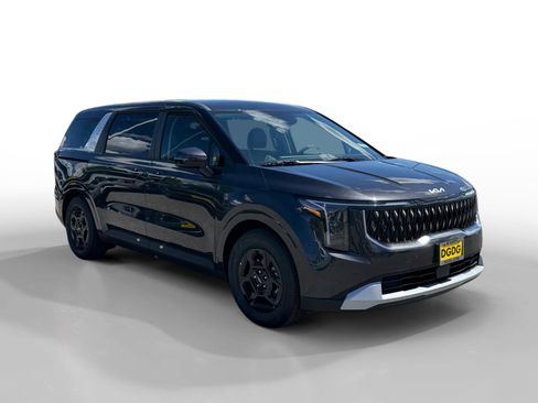 New 2026 Kia Carnival FWD image 7