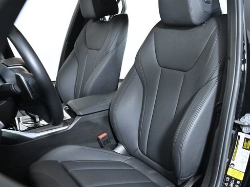 Used 2019 BMW 330i xDrive Sedan w/ Driving Assistance Package image 28