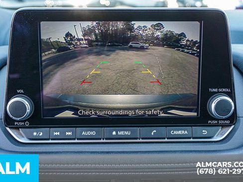 Used 2025 Nissan Rogue SV image 35