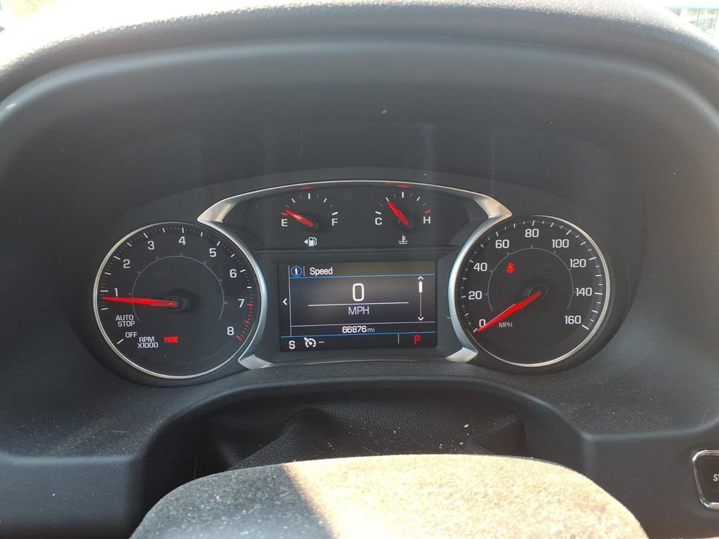 Used 2020 GMC Acadia SLE w/ Driver Convenience Package FWD image 17