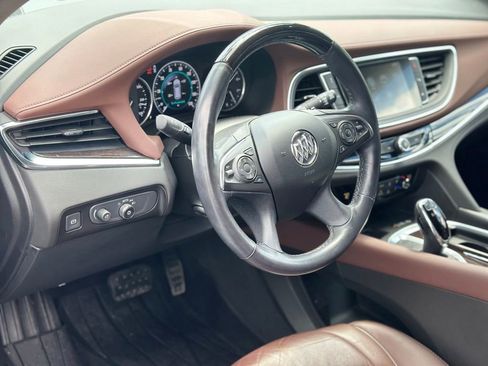 Used 2018 Buick Enclave Avenir w/ Avenir Technology Package AWD/4WD image 13