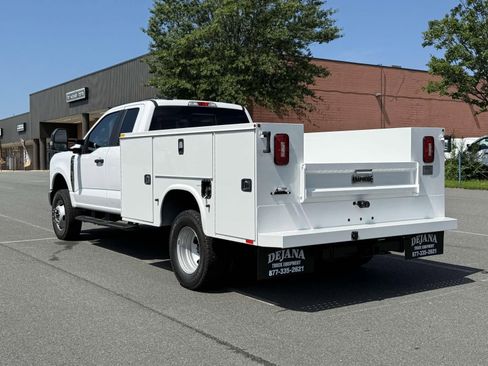 New 2025 Ford F350 XL w/ XL Chrome Package image 4