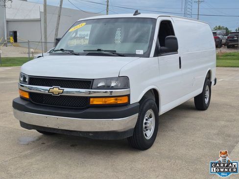 Certified 2025 Chevrolet Express 2500 w/ Driver Convenience Package RWD image 3