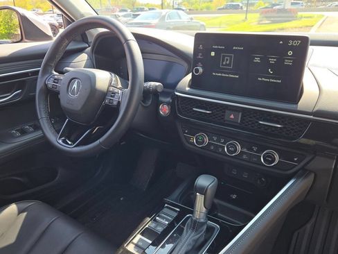 Used 2025 Acura ADX AWD image 9