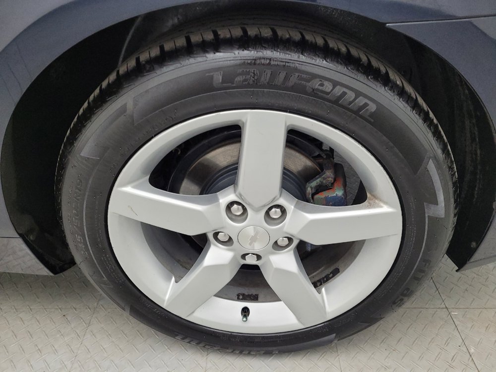 Used 2015 Chevrolet Camaro LT RWD image 31