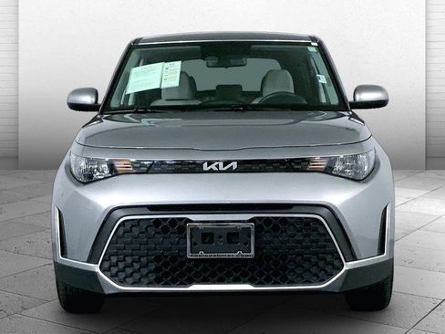 Certified 2025 Kia Soul LX w/ LX Technology Package FWD image 2
