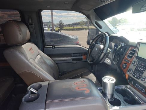 Used 2015 Ford F250 King Ranch w/ King Ranch w/Chrome Package image 4