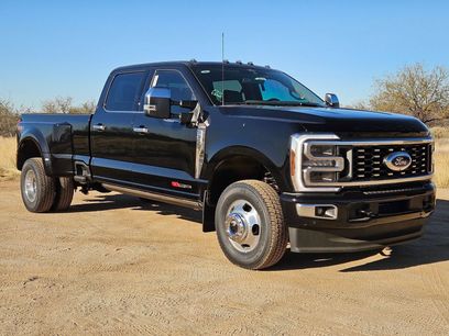 New 2026 Ford F350 Platinum w/ Platinum Plus Package