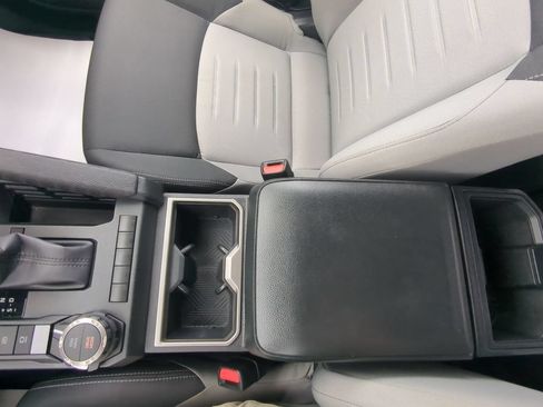Used 2024 Toyota Tacoma TRD Sport AWD/4WD image 21