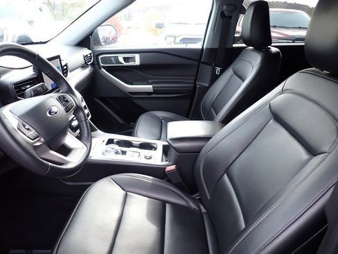 Certified 2023 Ford Explorer XLT w/ Equipment Group 202A image 16