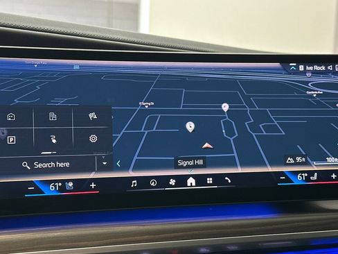 Certified 2023 BMW i7 xDrive60 w/ Executive Package 2 AWD/4WD image 23