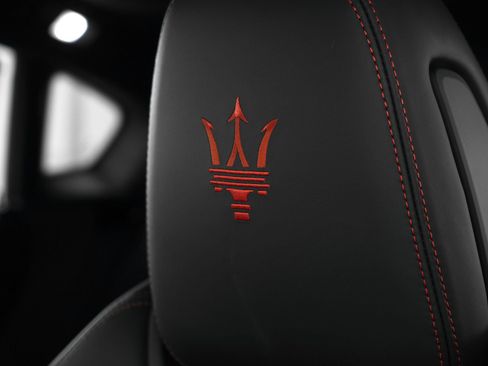 New 2024 Maserati Levante GT Ultima image 25