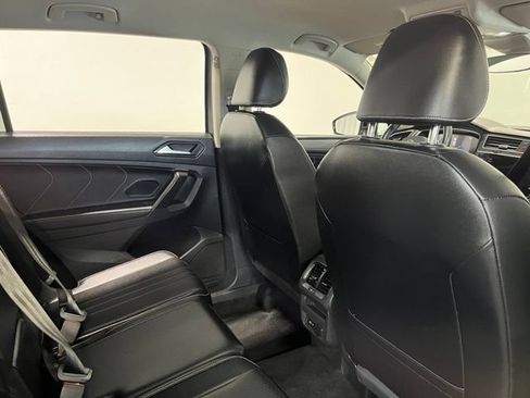 Used 2024 Volkswagen Tiguan SE AWD/4WD image 14