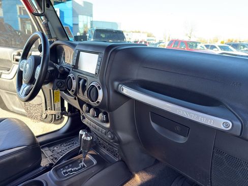 Used 2015 Jeep Wrangler Rubicon image 31
