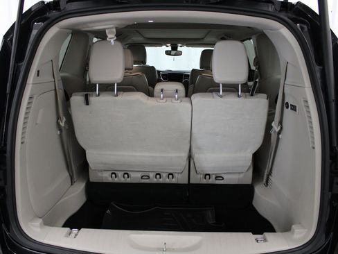 Used 2020 Chrysler Pacifica Limited image 24