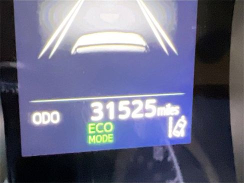 Used 2020 Toyota Camry SE image 5