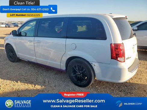 Used 2019 Dodge Grand Caravan GT image 3