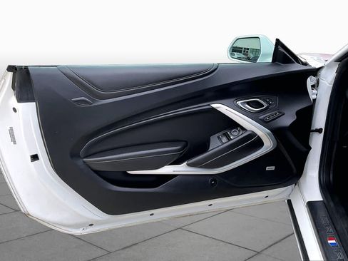 Used 2019 Chevrolet Camaro SS RWD image 19