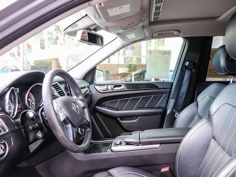 Used 2016 Mercedes-Benz GL 450 4MATIC image 19