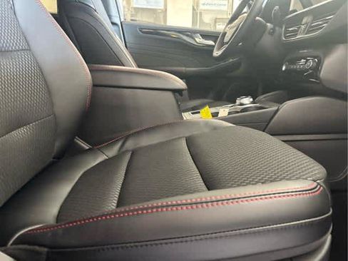 New 2025 Ford Escape ST-Line w/ Tech Pack #1 image 38