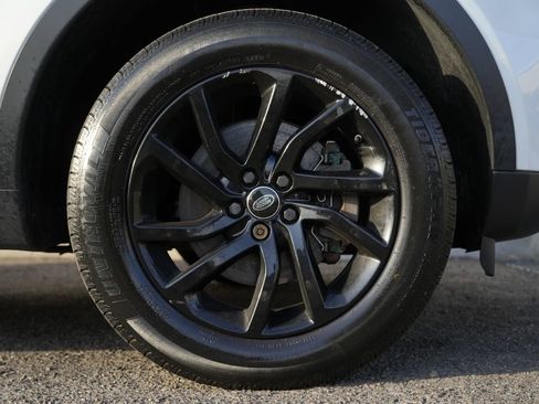 Used 2019 Land Rover Discovery Sport SE AWD/4WD image 12